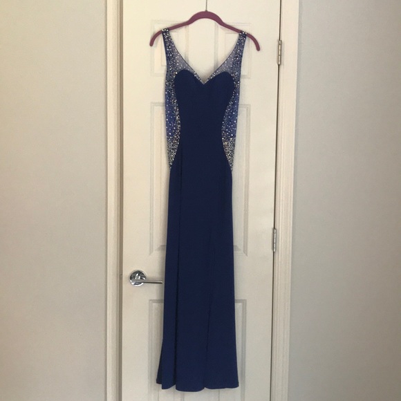 Prom dress - Picture 1 of 4